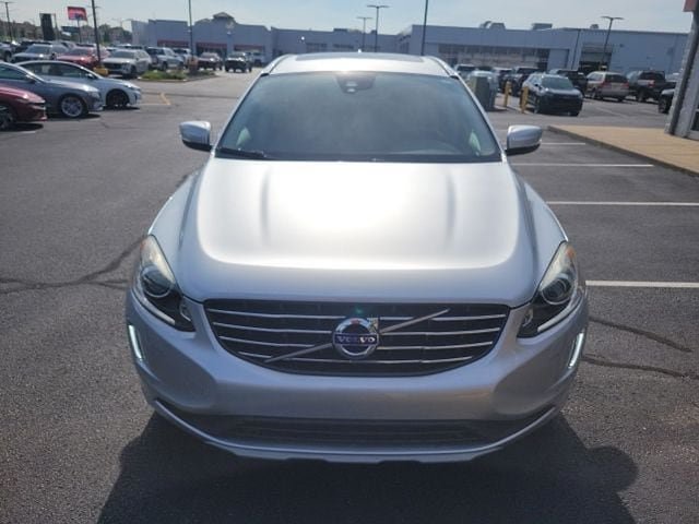 Used 2017 Volvo XC60 T6 Inscription w/ Climate Package AWD/4WD image 2