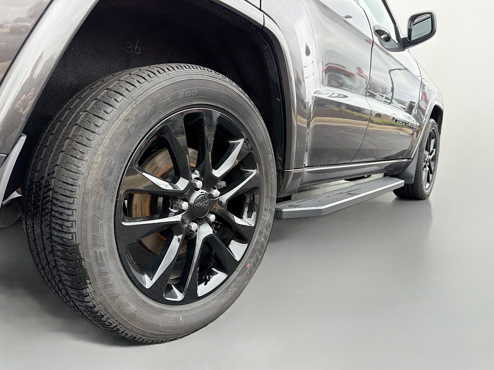 Used 2019 Jeep Grand Cherokee Altitude image 15