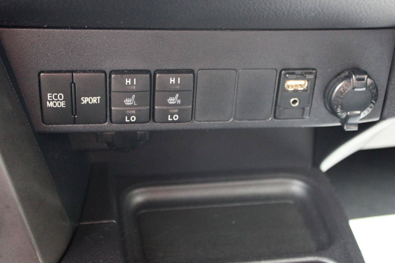 Used 2016 Toyota RAV4 SE FWD image 27