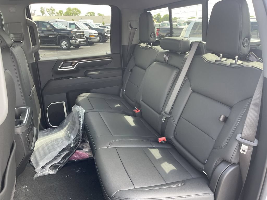 New 2026 Chevrolet Silverado 3500 LT w/ All Star Edition AWD/4WD image 21