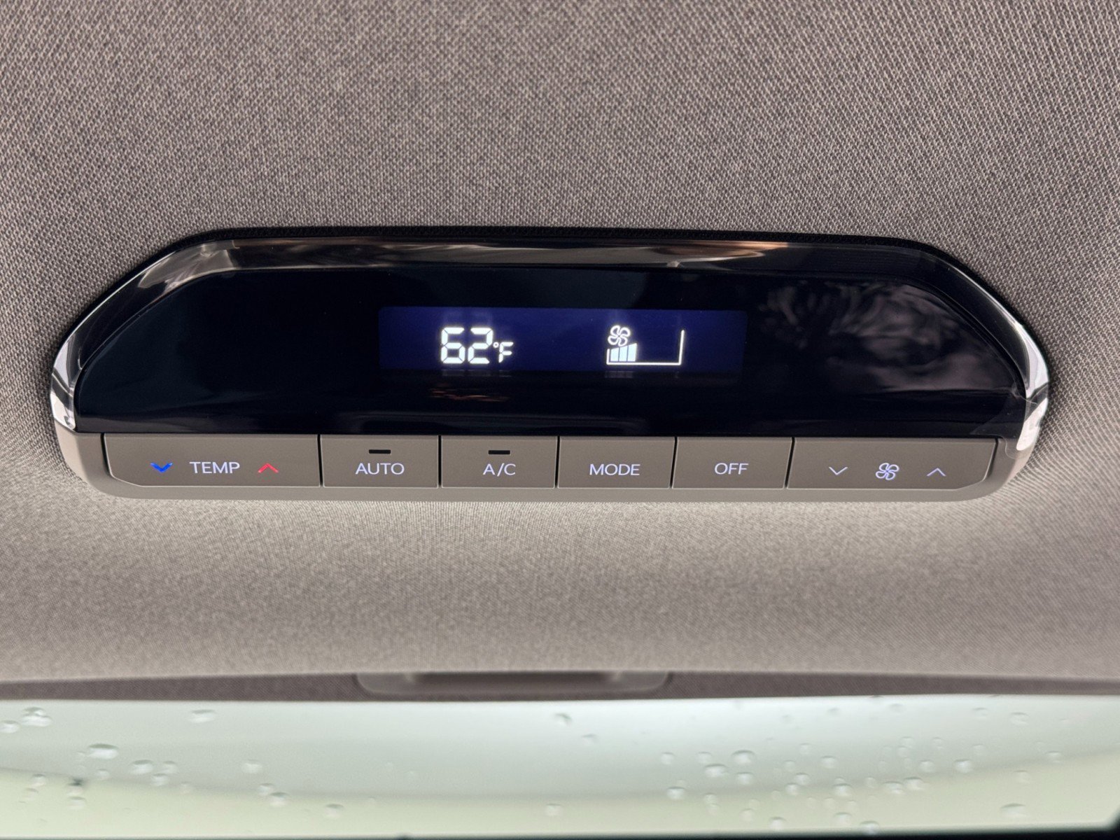 Used 2024 Kia EV9 Land image 43