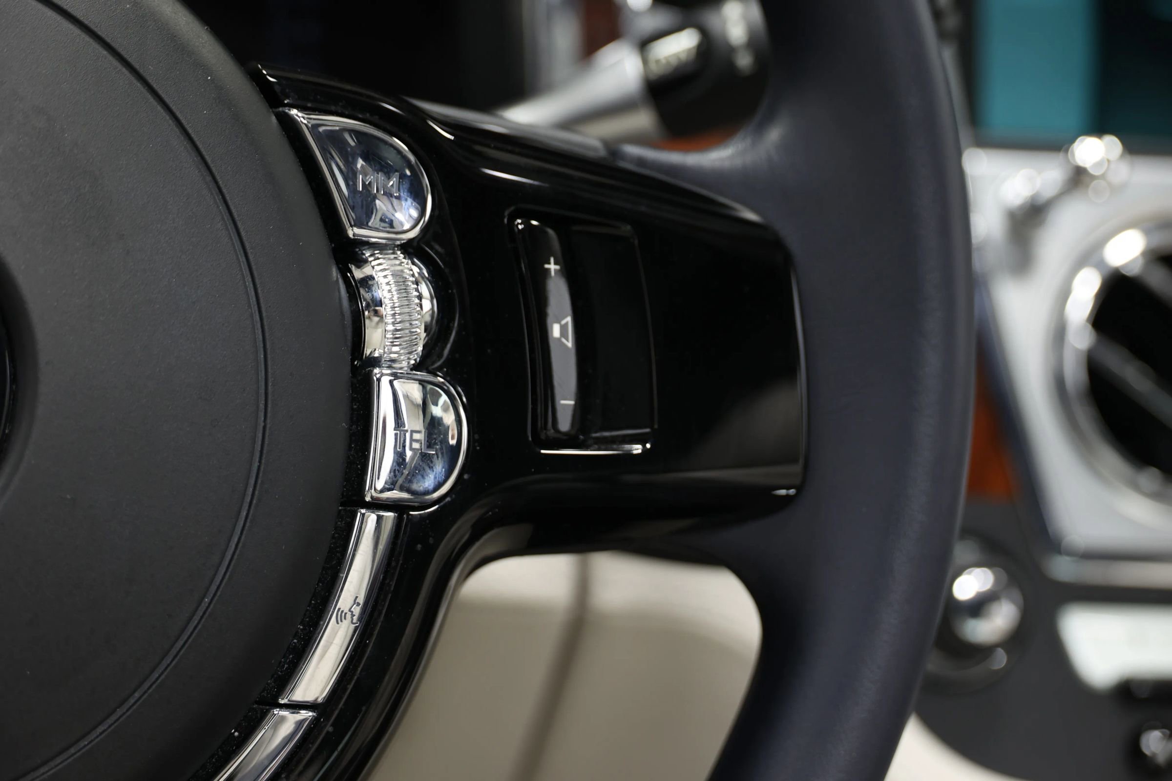 Used 2015 Rolls-Royce Ghost image 31