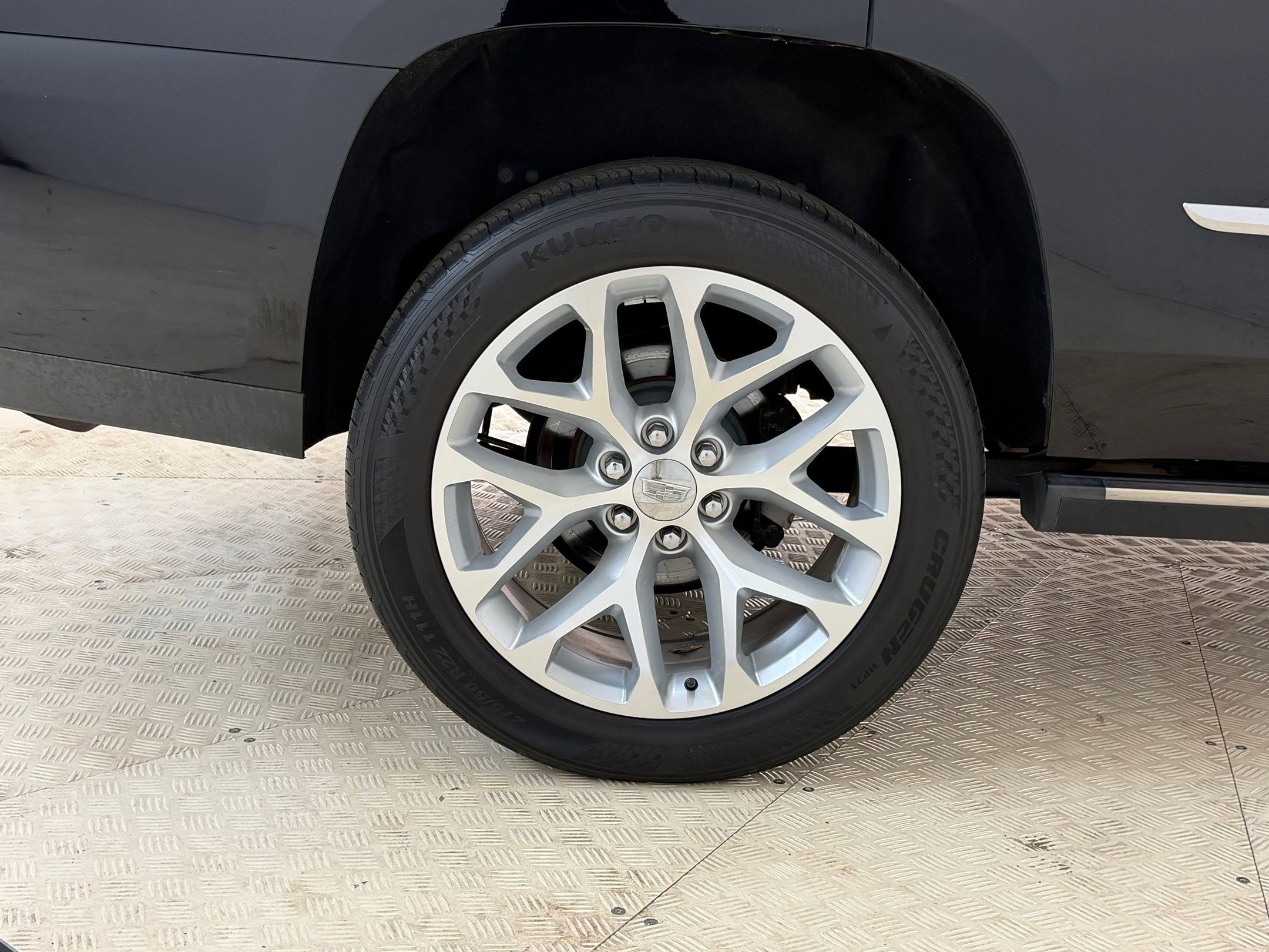 Used 2016 Cadillac Escalade Premium image 12