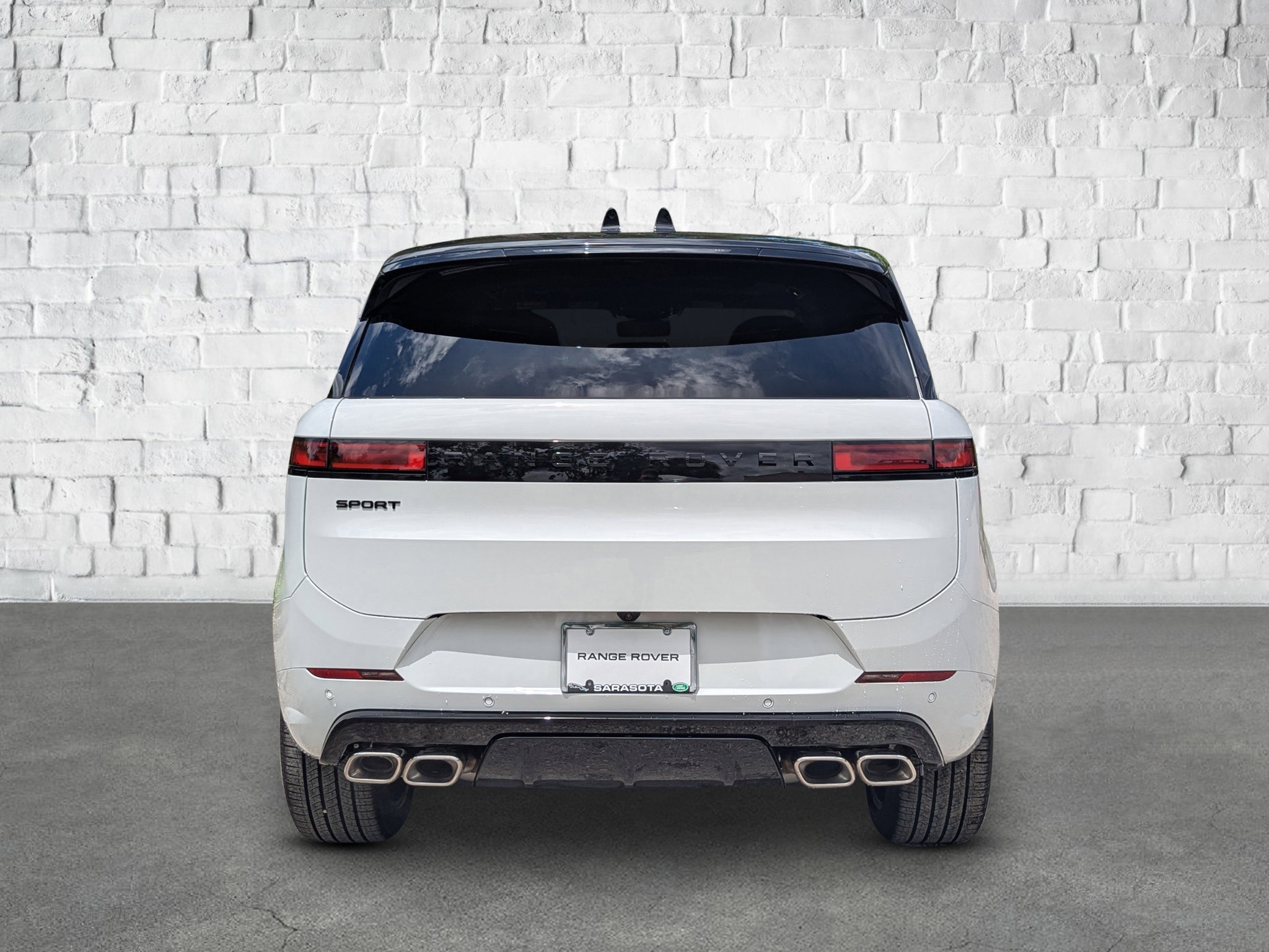 New 2025 Land Rover Range Rover Sport Dynamic SE image 4