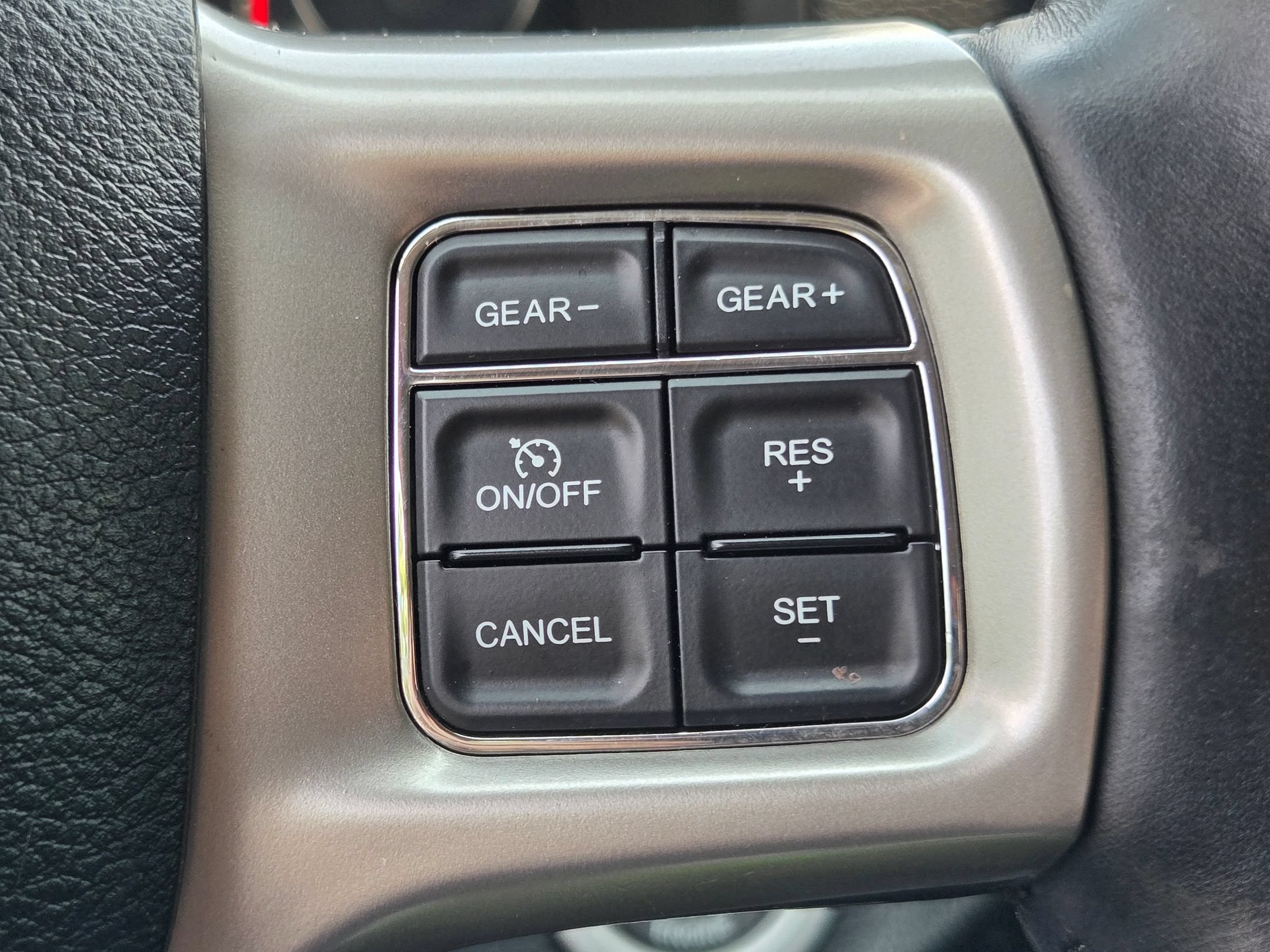 Used 2016 RAM 1500 Laramie w/ Convenience Group AWD/4WD image 28