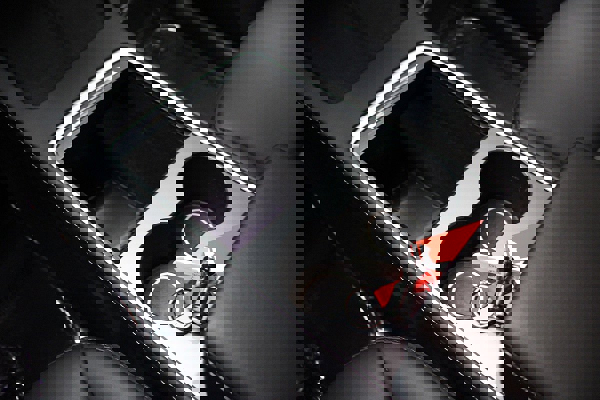 Used 2024 Tesla Model Y Performance image 44