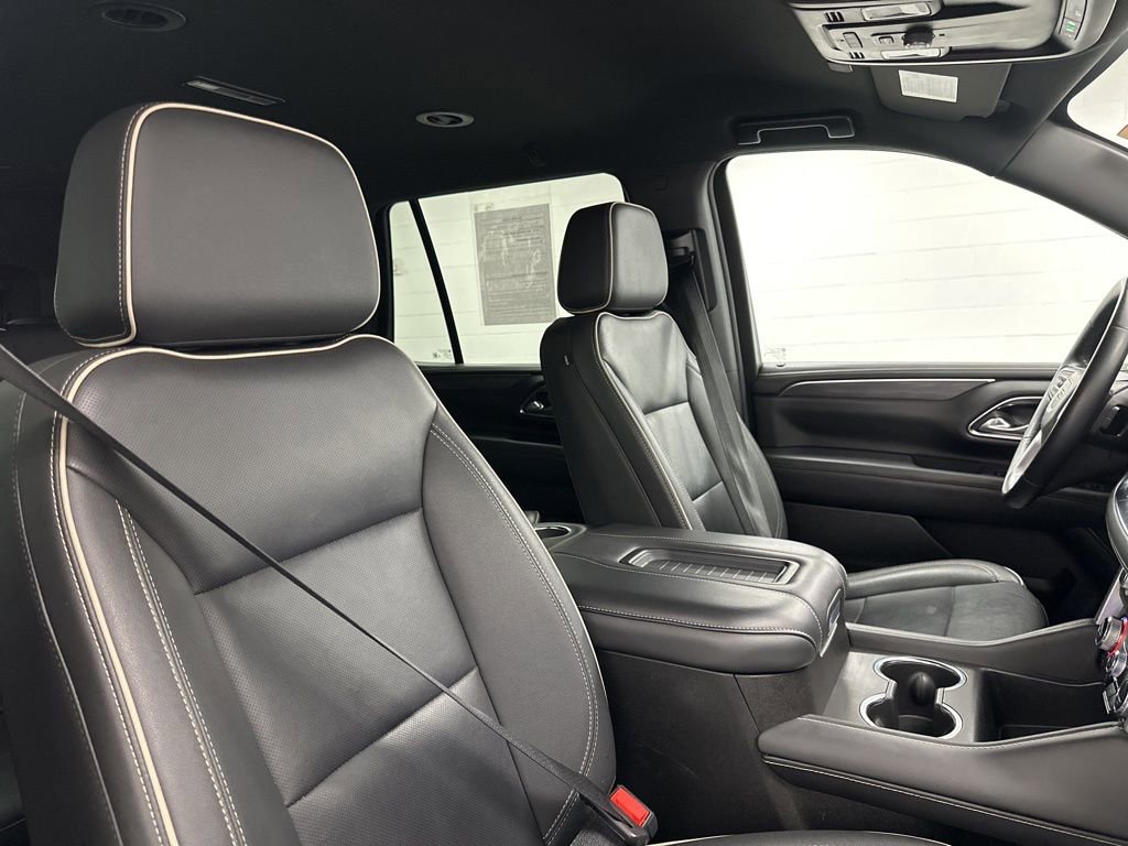 Used 2024 GMC Yukon SLT image 28