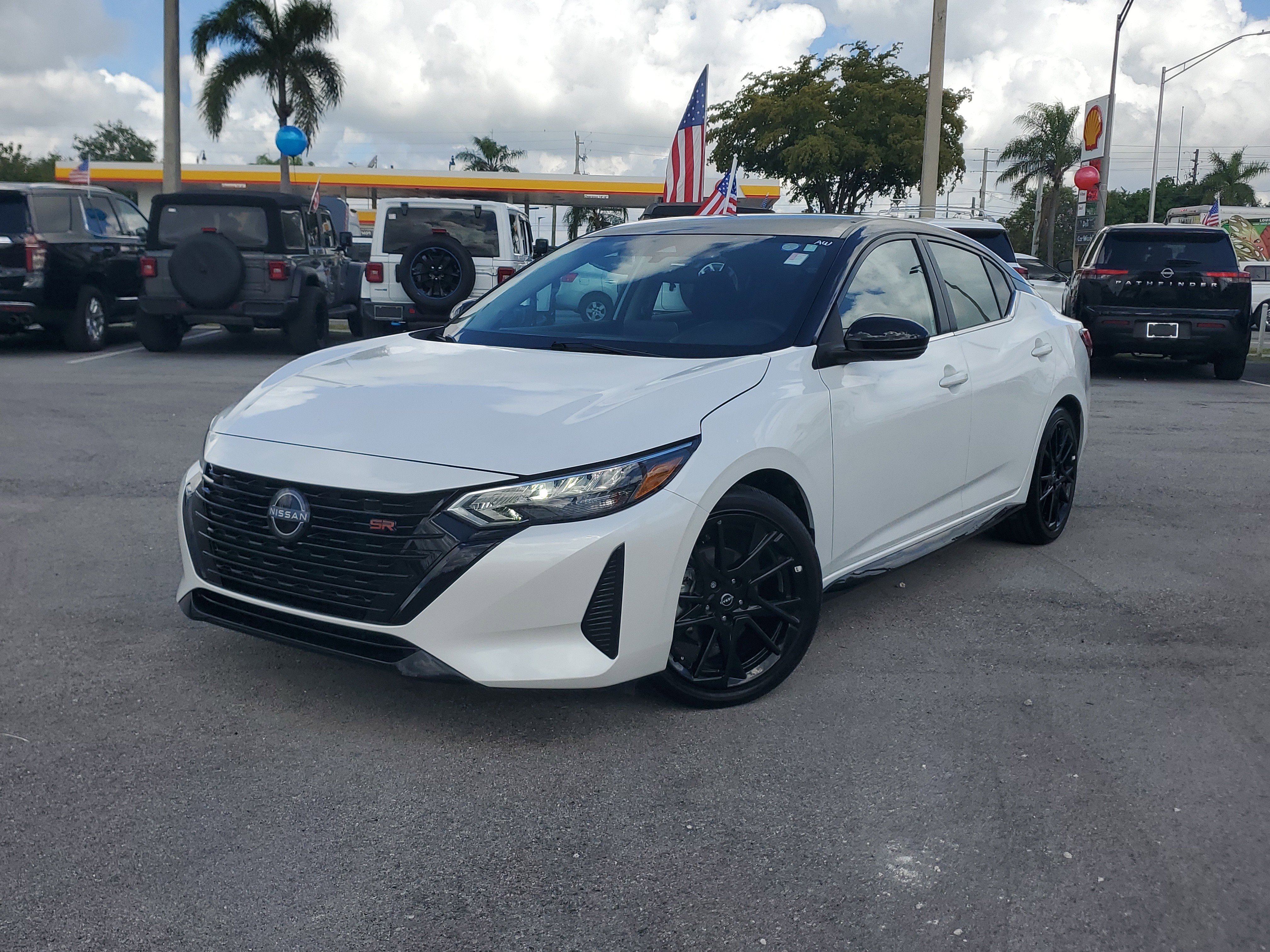 Certified 2025 Nissan Sentra SR w/ Midnight Edition image 32