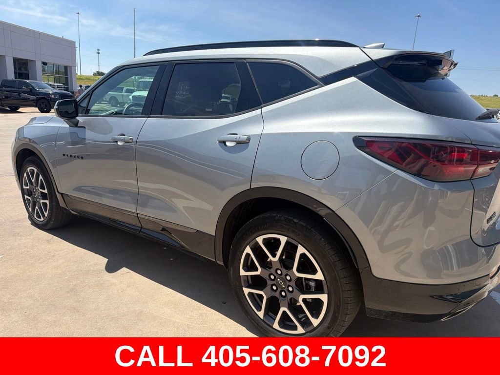 Used 2025 Chevrolet Blazer RS FWD image 5