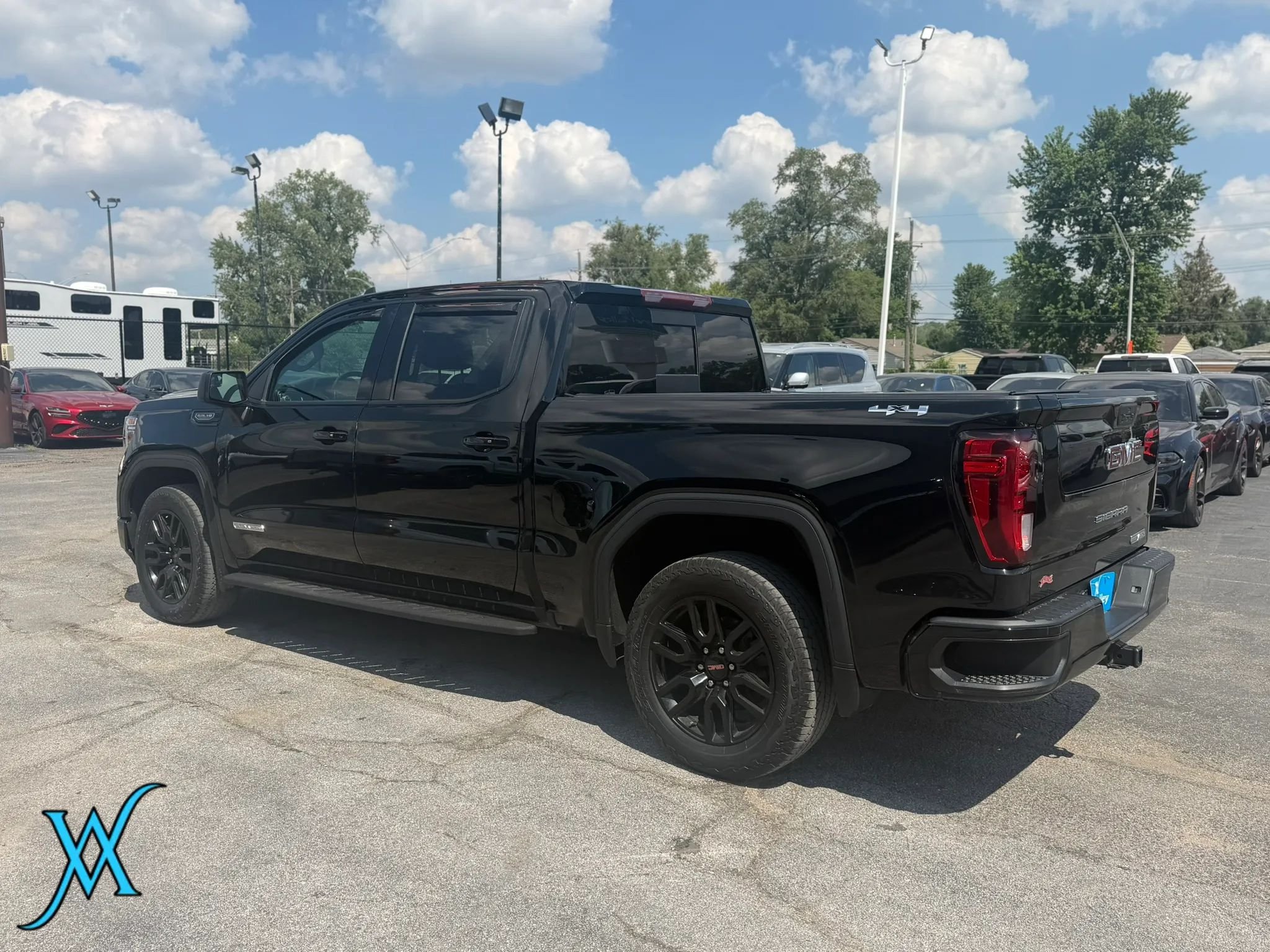 Used 2022 GMC Sierra 1500 Elevation w/ Preferred Package AWD/4WD image 5