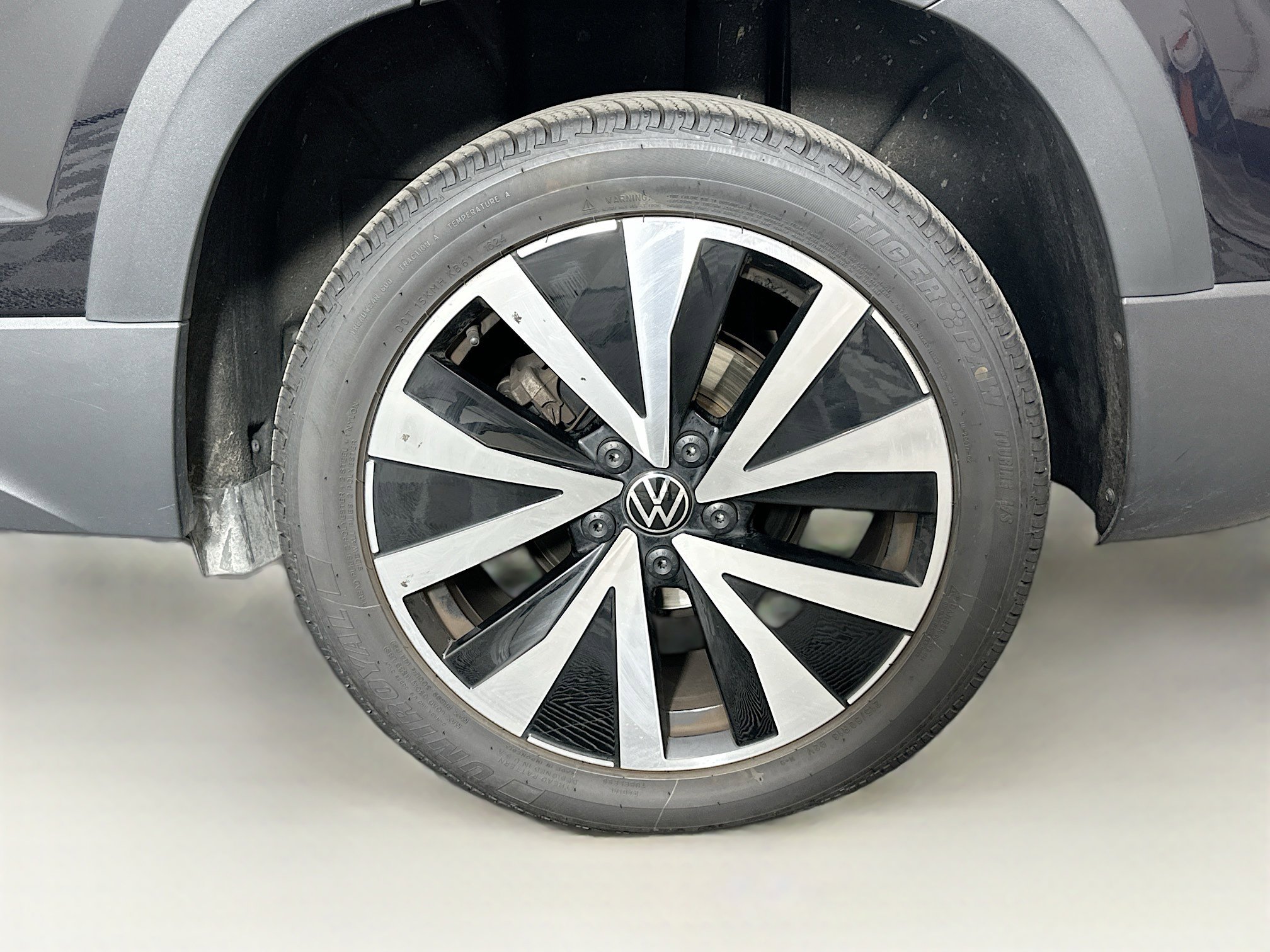 Used 2024 Volkswagen Taos SE image 11