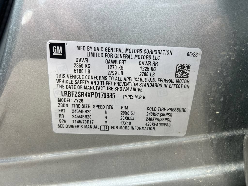 Used 2023 Buick Envision Avenir AWD/4WD image 44