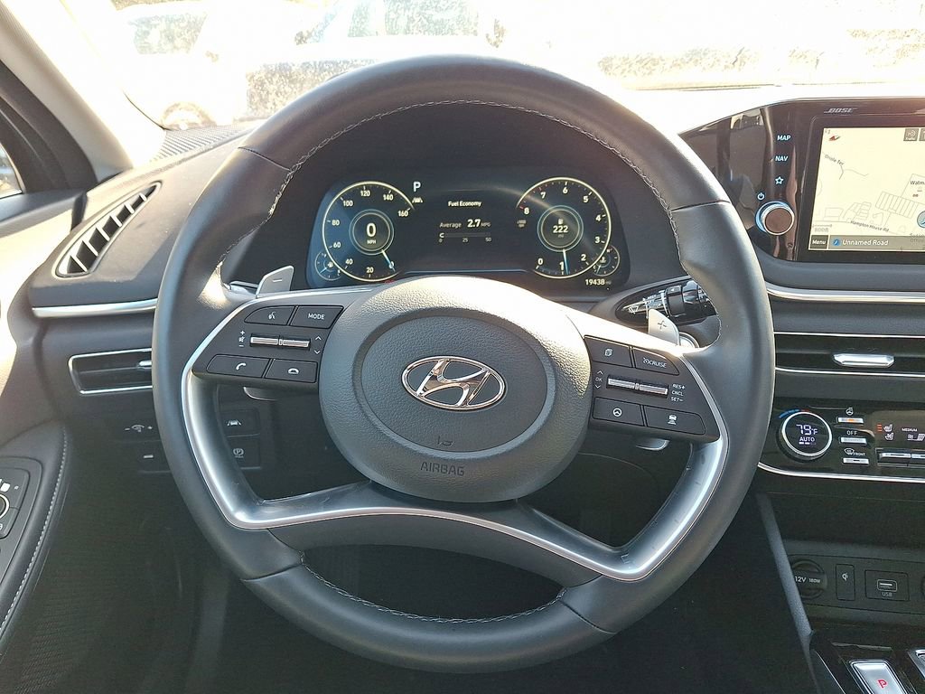 Used 2022 Hyundai Sonata Limited w/ Preferred Accessory Package image 8