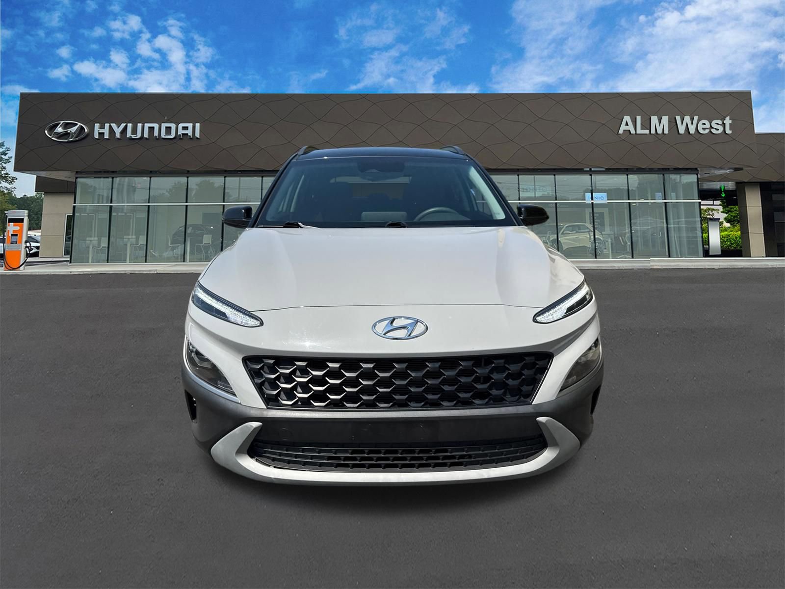 Used 2023 Hyundai Kona SEL w/ Cargo Package AWD/4WD image 2