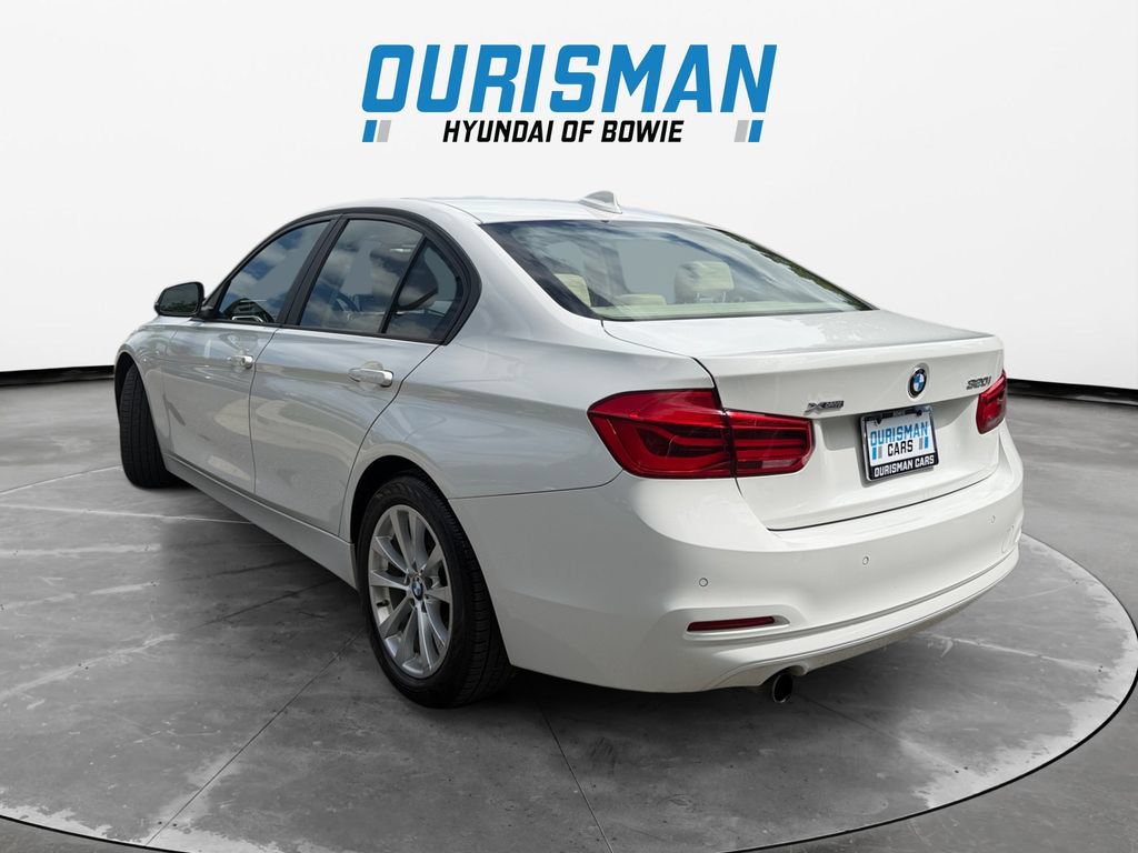 Used 2016 BMW 320i xDrive Sedan AWD/4WD image 4