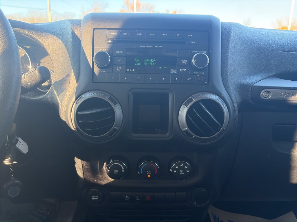 Used 2015 Jeep Wrangler Sport AWD/4WD image 18
