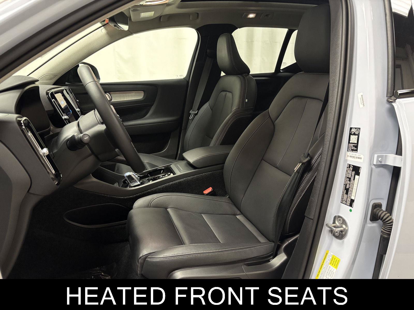 Used 2026 Volvo XC40 B5 Plus AWD/4WD image 15