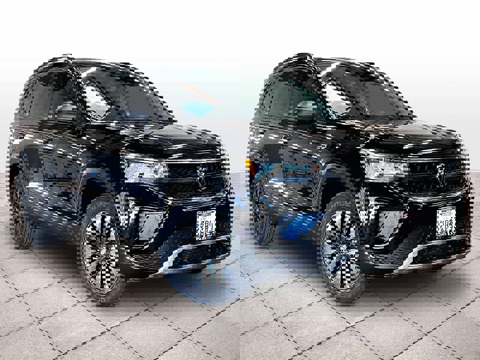 Used 2022 Volkswagen Taos S w/ IQ Drive S Package image 2