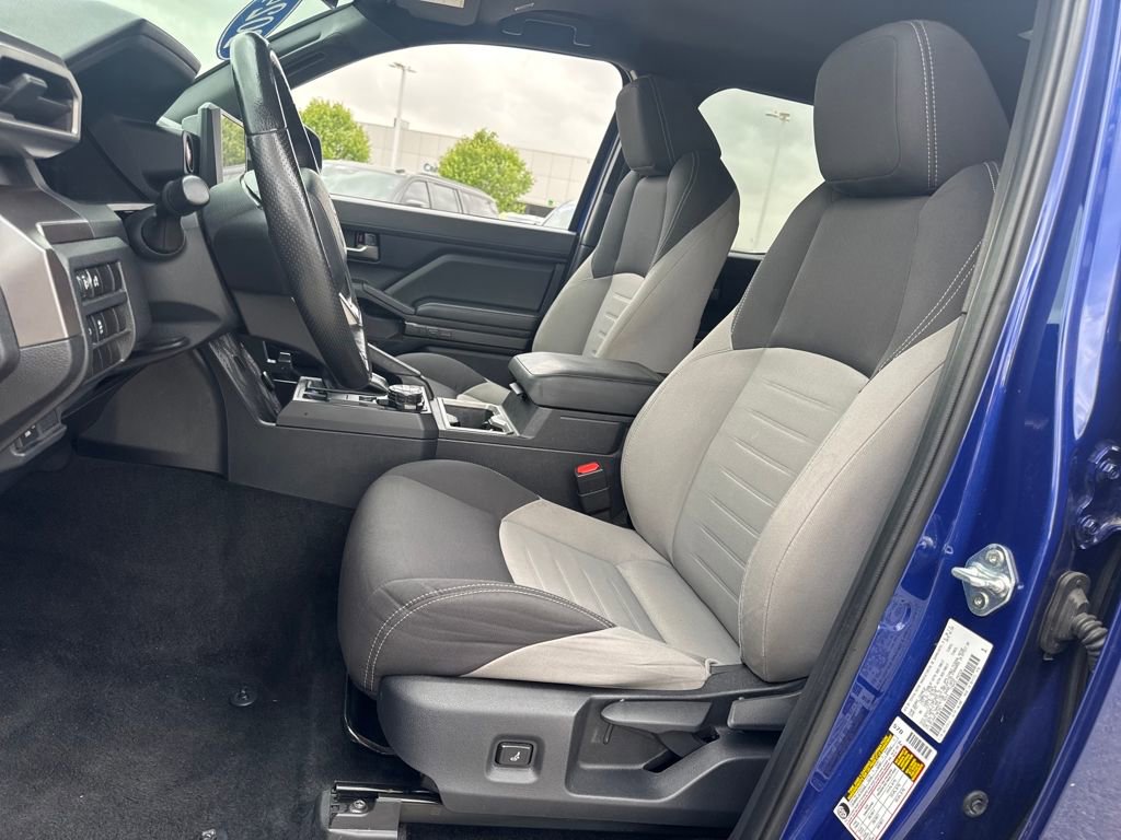 Used 2024 Toyota Tacoma TRD Off-Road image 15