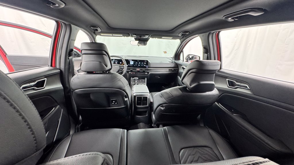 New 2026 Kia Sportage X-Line w/ X-Line Premium Package AWD/4WD image 18