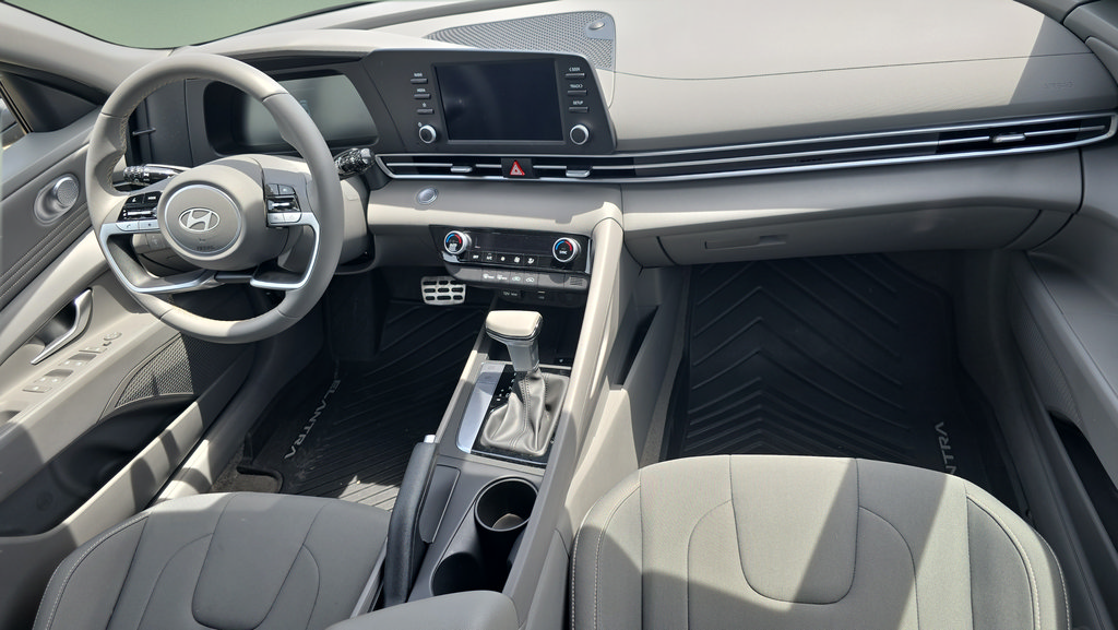 Certified 2026 Hyundai Elantra Sport FWD image 11