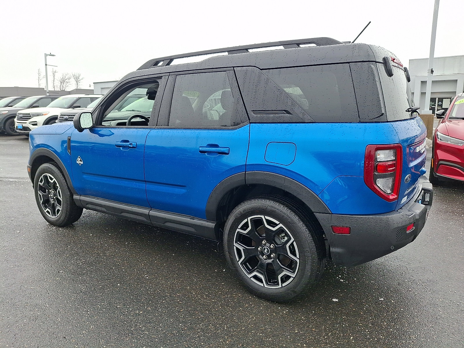 Certified 2025 Ford Bronco Sport Outer Banks w/ Outer Banks Tech Package+ AWD/4WD image 4