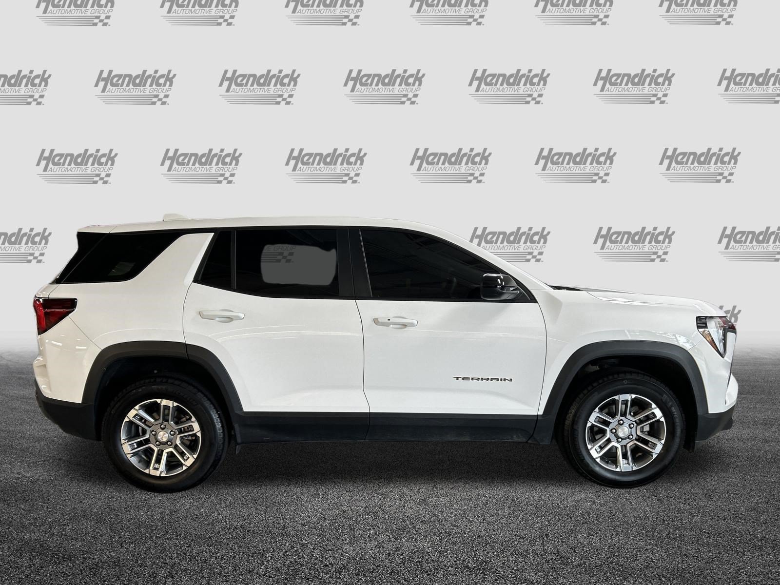 Used 2025 GMC Terrain Elevation AWD/4WD image 11