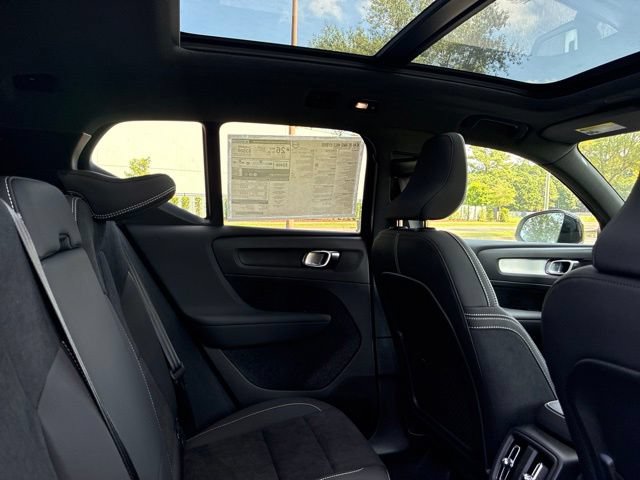 New 2026 Volvo XC40 B5 Ultra AWD/4WD image 25