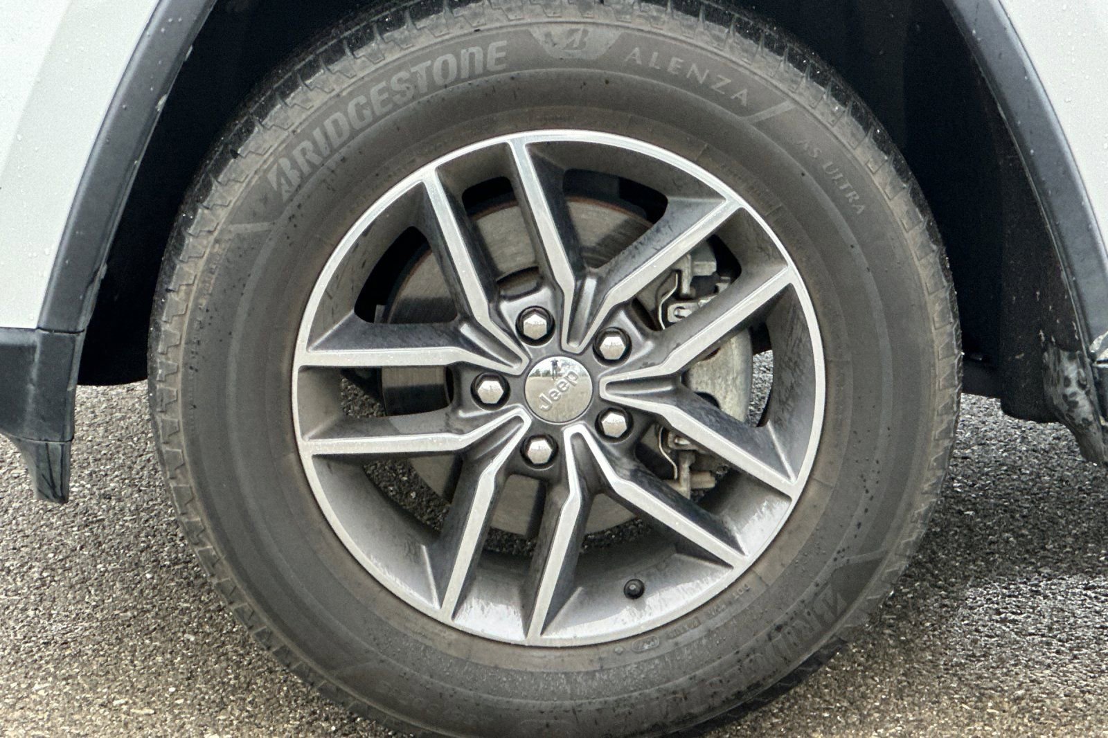 Used 2018 Jeep Grand Cherokee Limited image 45