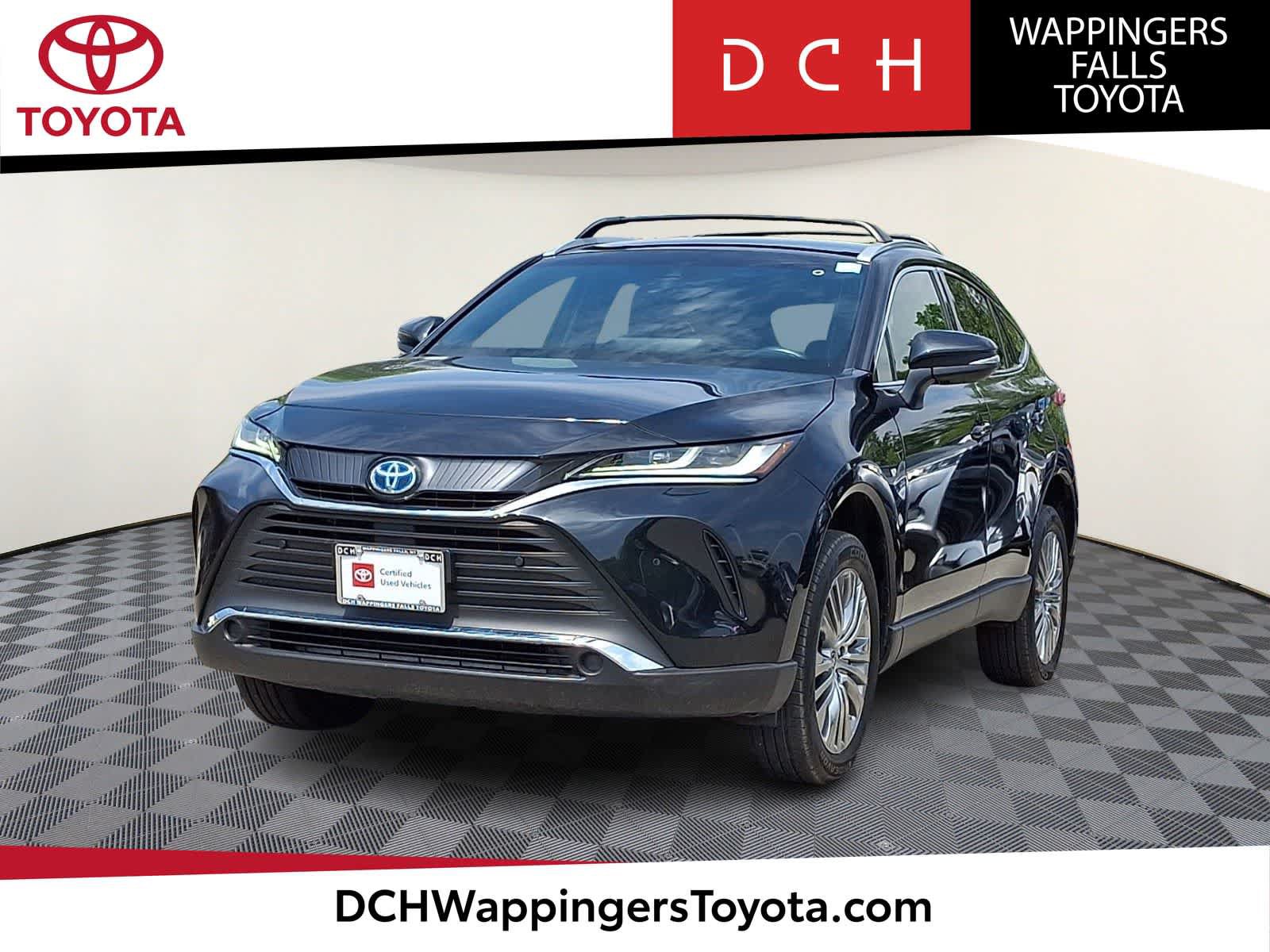 Certified 2022 Toyota Venza XLE AWD/4WD image 1