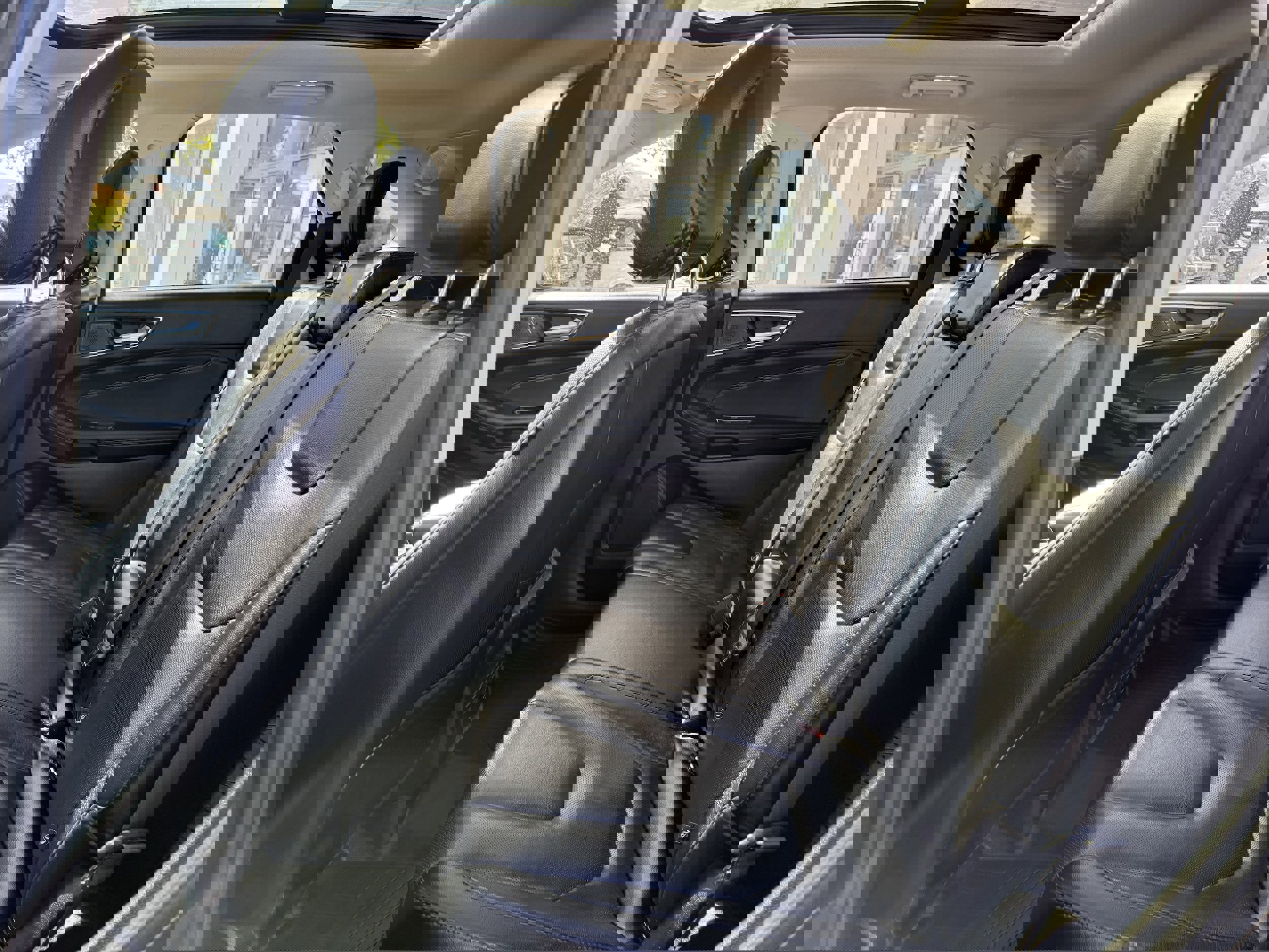 Used 2019 Ford Edge Titanium w/ Equipment Group 301A image 23