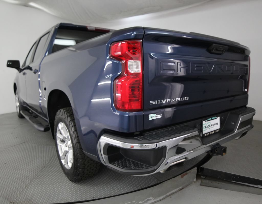 Used 2023 Chevrolet Silverado 1500 LT AWD/4WD image 7