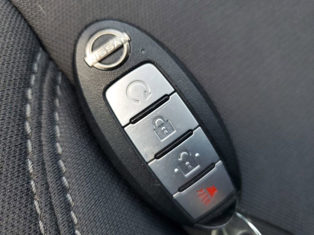 Used 2023 Nissan Frontier SV w/ SV Convenience Package image 23