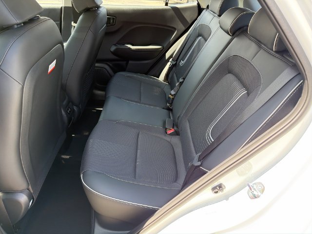 New 2026 Hyundai Venue SEL FWD image 32
