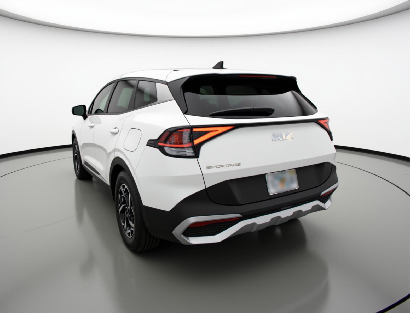 Used 2025 Kia Sportage LX image 6