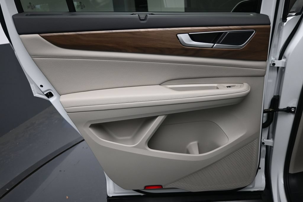 New 2026 Volkswagen Atlas SE FWD image 23