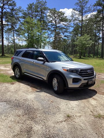 Used 2020 Ford Explorer XLT w/ Class III Trailer Tow Package image 5