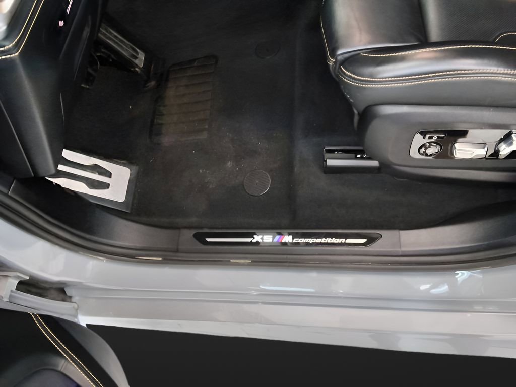Used 2024 BMW X5 M Competition AWD/4WD image 11