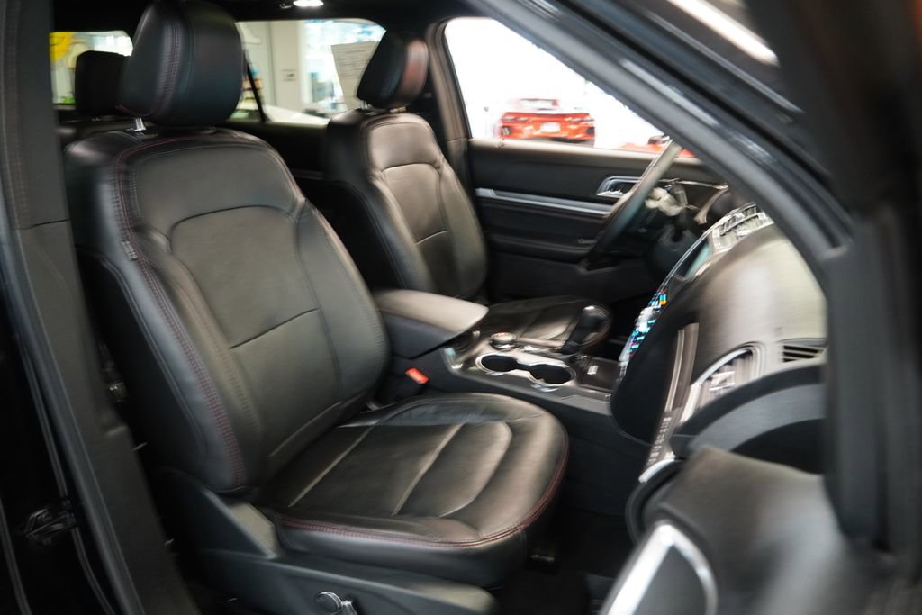Used 2018 Ford Explorer Sport w/ Equipment Group 401A AWD/4WD image 35