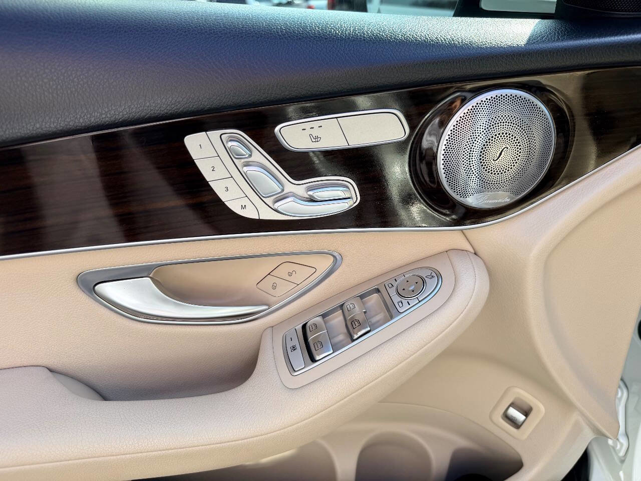 Used 2019 Mercedes-Benz GLC 300 4MATIC Coupe image 14