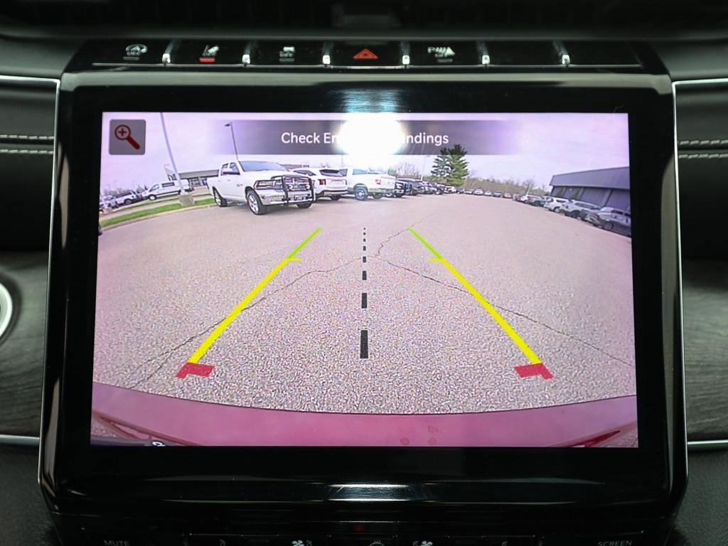 Used 2023 Jeep Grand Cherokee L Overland AWD/4WD image 17
