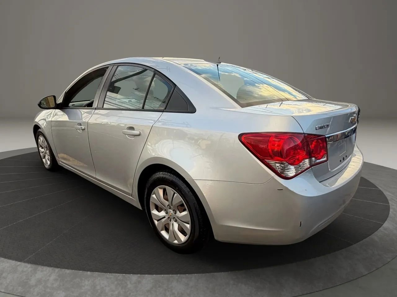 Used 2016 Chevrolet Cruze LS image 7