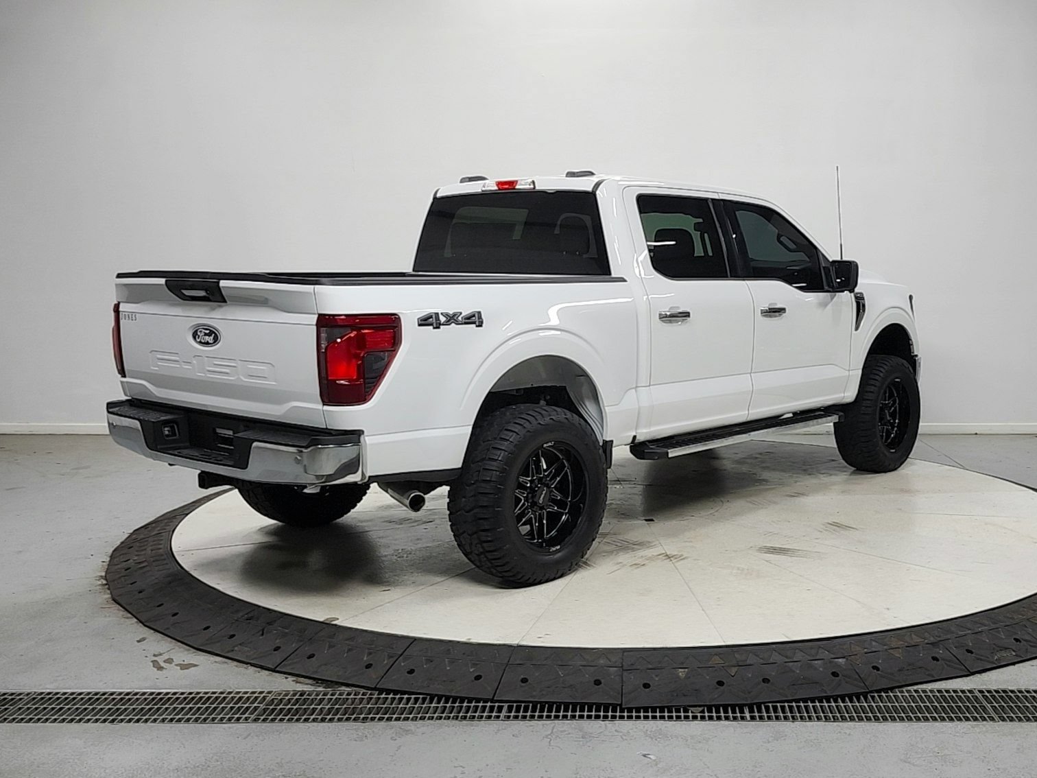 Used 2024 Ford F150 XLT w/ Mobile Office Package AWD/4WD image 8