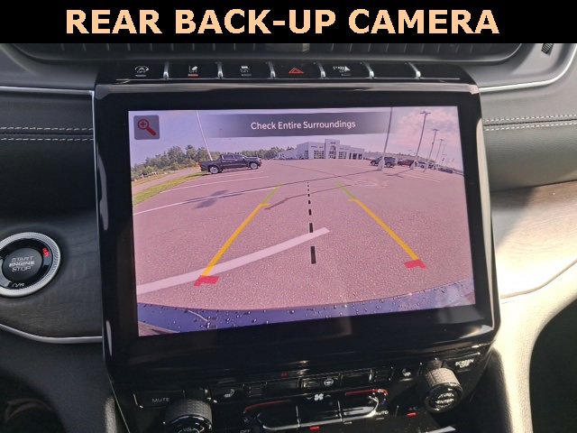 New 2025 Jeep Grand Cherokee L Limited w/ Black Appearance Package image 6