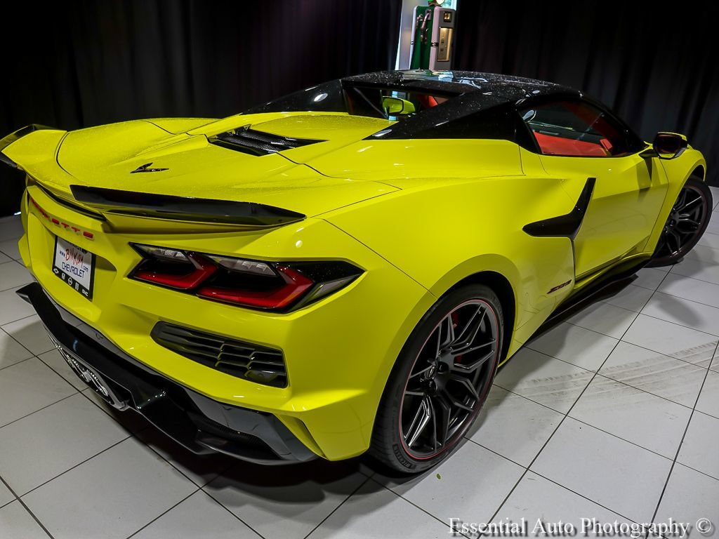 Used 2024 Chevrolet Corvette Z06 RWD image 10