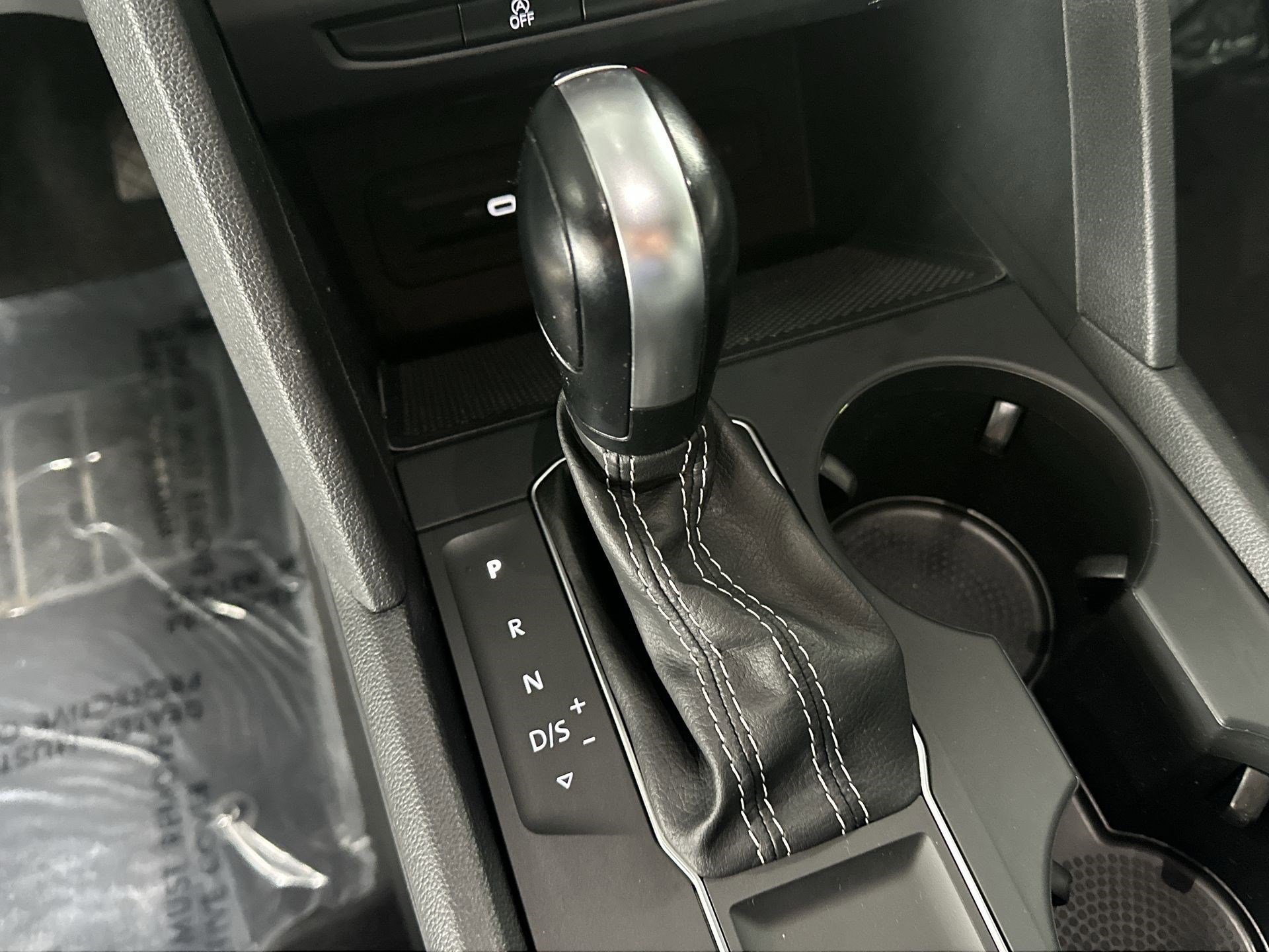 Used 2021 Volkswagen Atlas Cross Sport S image 23