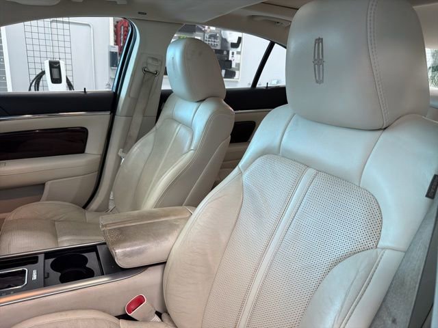 Used 2010 Lincoln MKS AWD image 15