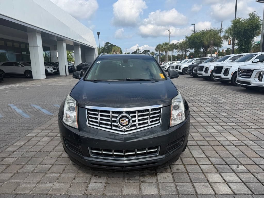 Used 2016 Cadillac SRX Luxury AWD/4WD image 3