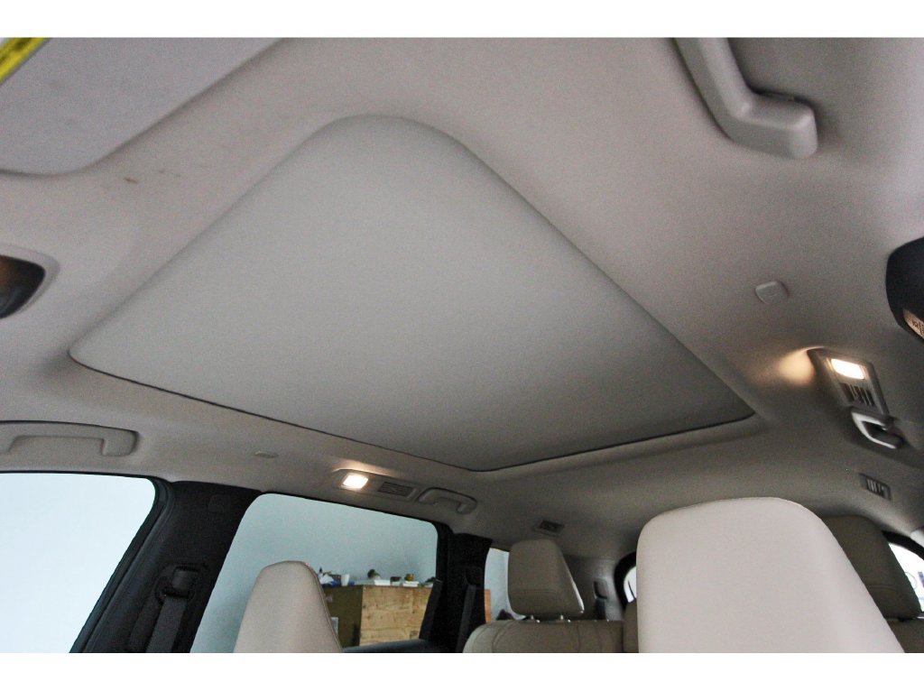 Used 2025 INFINITI QX60 Pure w/ Cargo Package FWD image 32