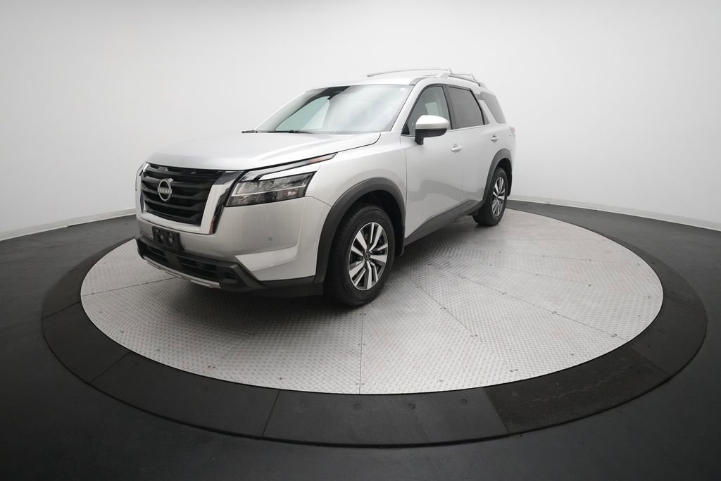 Used 2024 Nissan Pathfinder SL